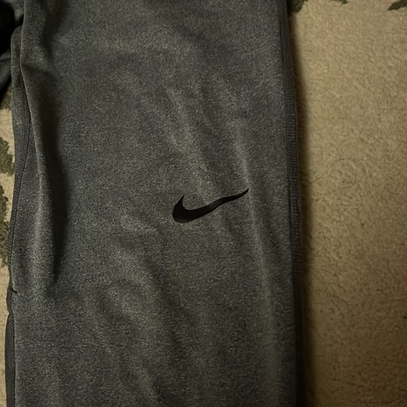 Nike Pro Leggings - Picture 2 of 7